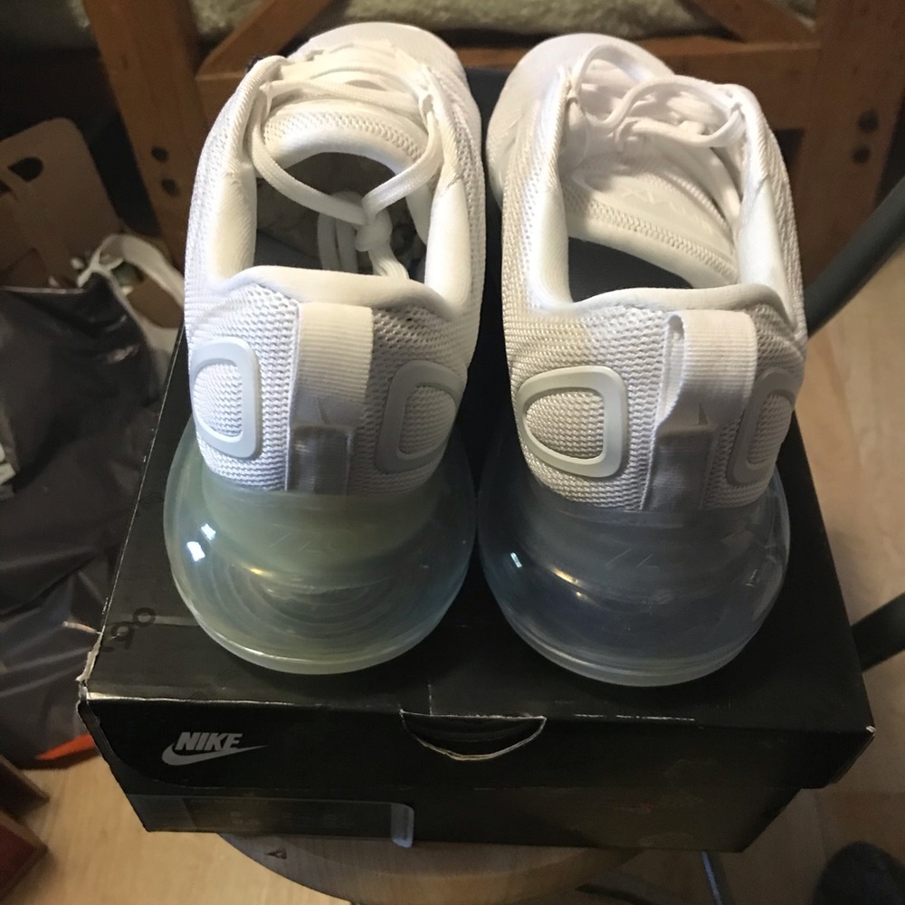 Air Max 720 white